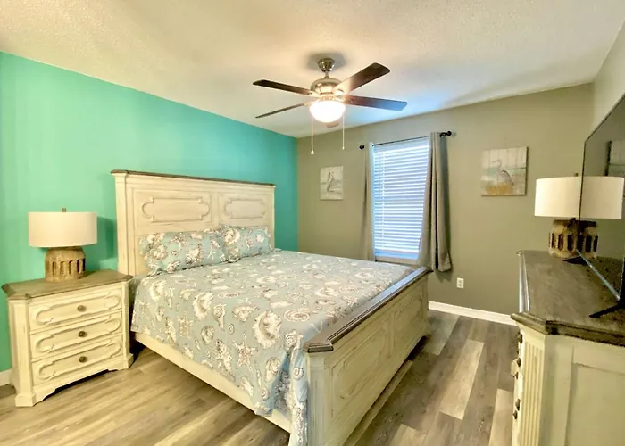 Sea Oats Beachfront Condo: Updated 3br With Pools And Pier Access Holiday home