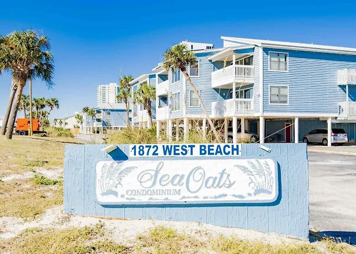 Sea Oats Beachfront Condo: Updated 3br With Pools And Pier Access *